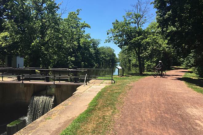 Delaware and Raritan Canal State Park Trail best bike trail 