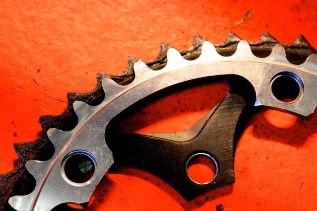 Bent Chainring or Chainring Tooth bike chain fell off