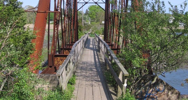 wood bridge bike trail Shoreline Greenway Trail best 2023