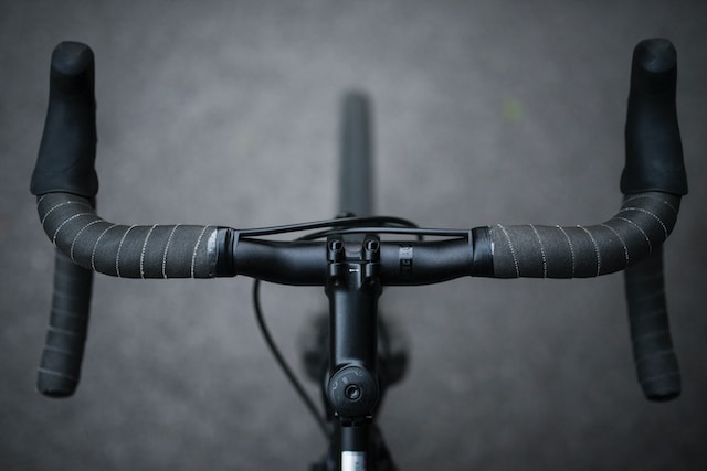 bike handlebar reach back pain reasons tips